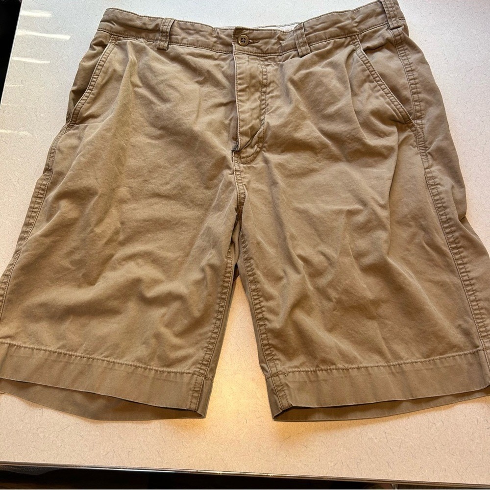 Cremieux Classics Mens Khaki Chino Shorts Tan Cotton Twill Flat Front Size‎ 38 - Picture 2 of 8